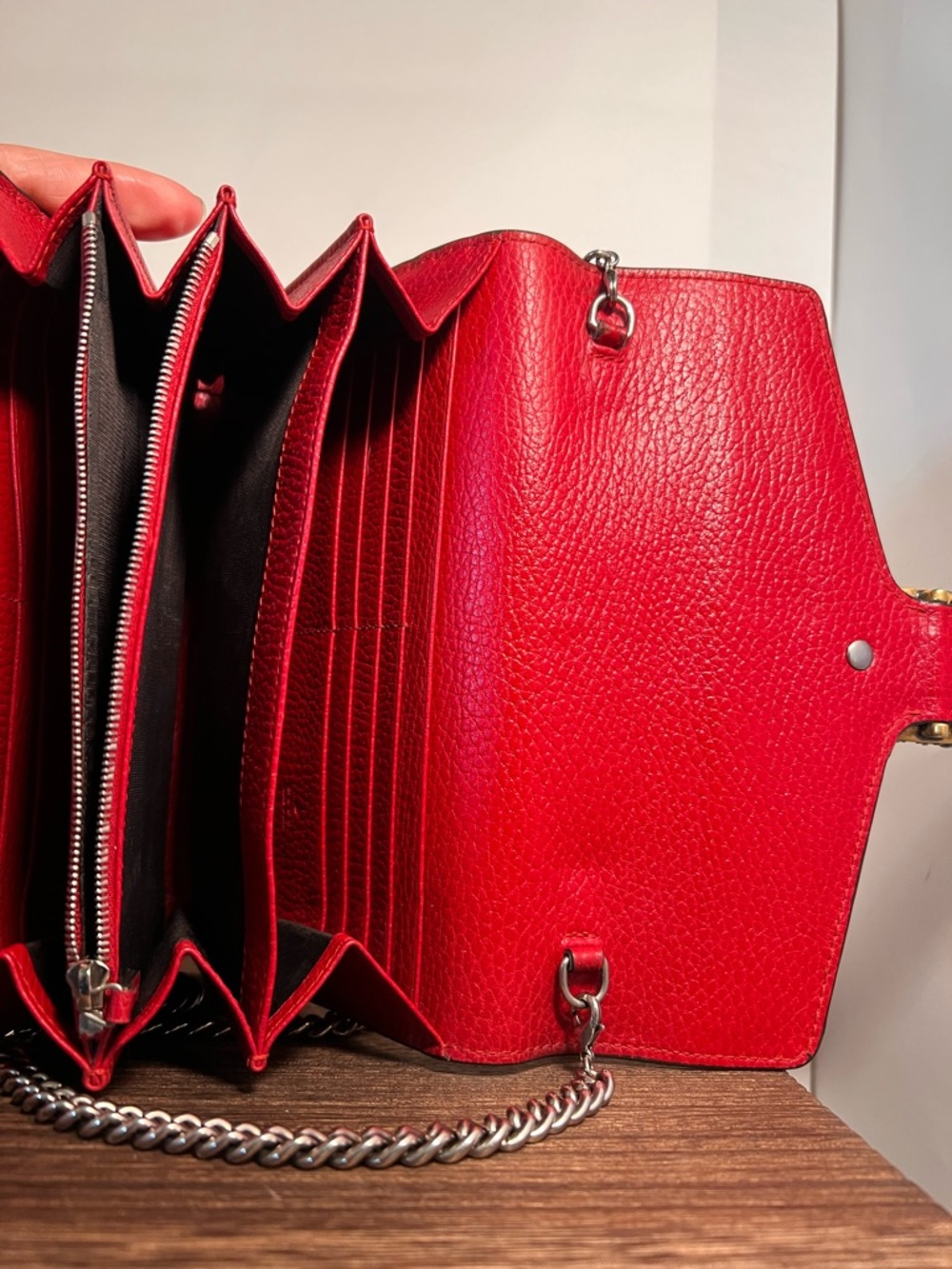 Gucci Red Leather Envelope Clutch with Gold-Tone Horsebit - Picture 8 of 9